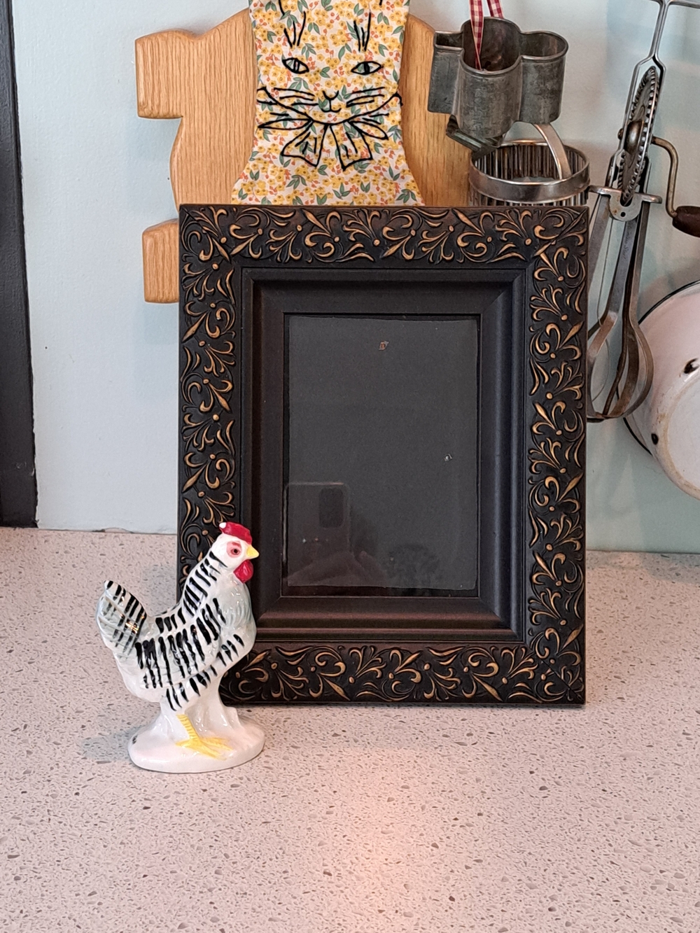 Vintage Ornate Black and Gold Decorative Picture Frame